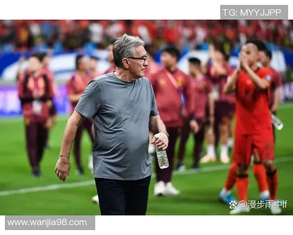 放养足球明星究竟是谁他在球场上的表现如何引发关注